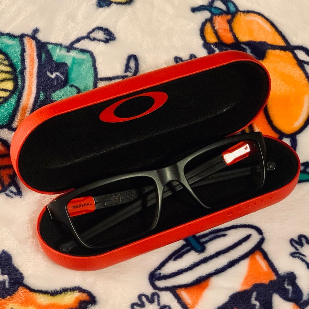 Oakley Marshal OX8034